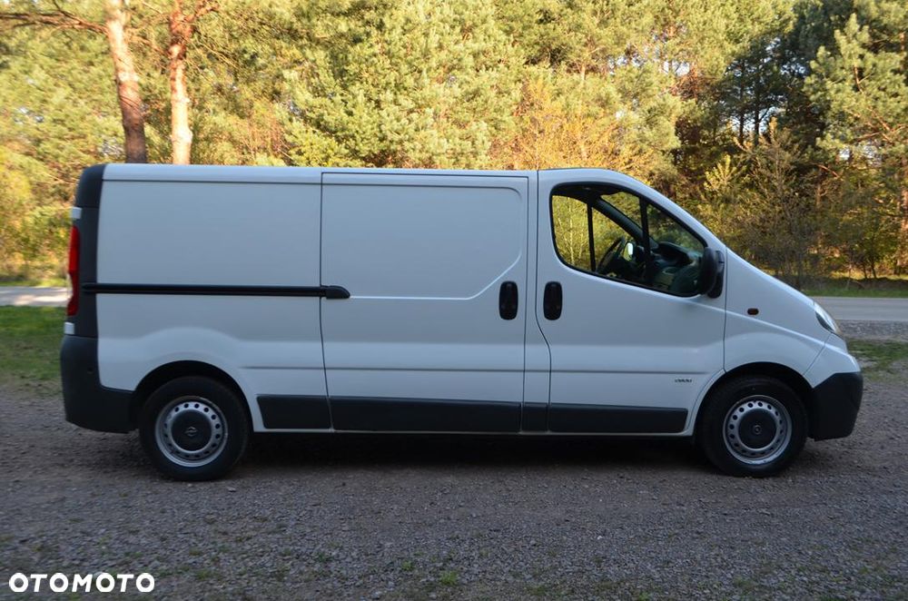 Opel Vivaro - 10