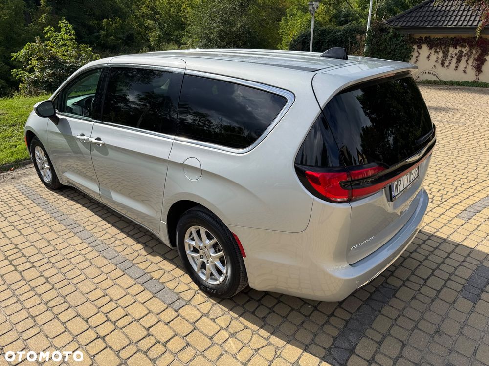 Chrysler Pacifica - 13