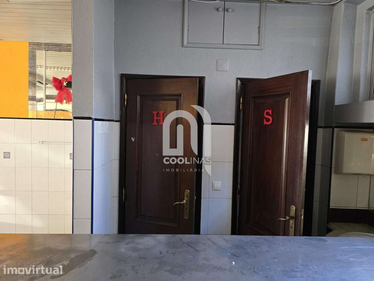 Loja com projeto submetido à CMSeixal - Grande imagem: 5/6