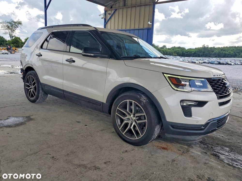 Ford Explorer - 3