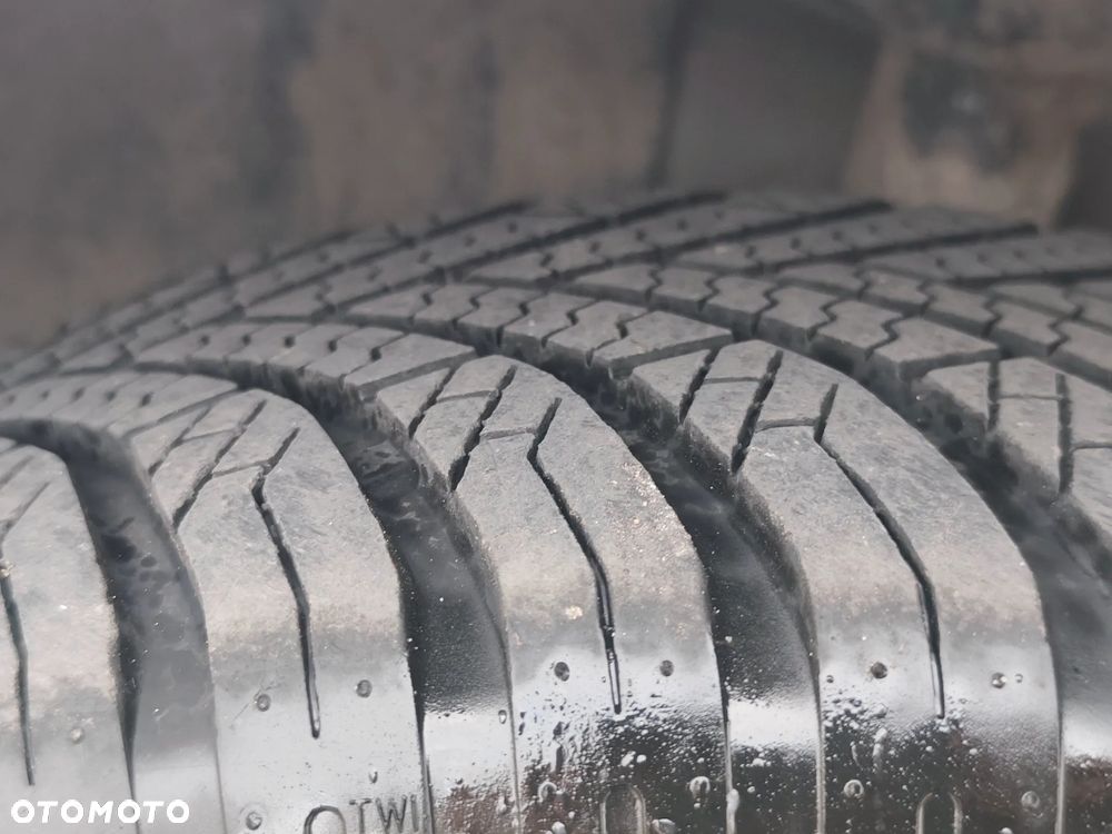 Volkswagen Golf 1.6 BlueTDI DSG Comfortline - 21