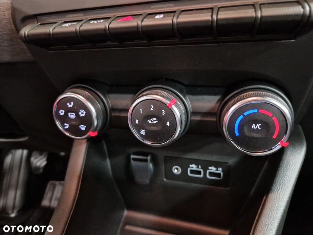 Renault Clio 1.0 TCe Evolution - 22