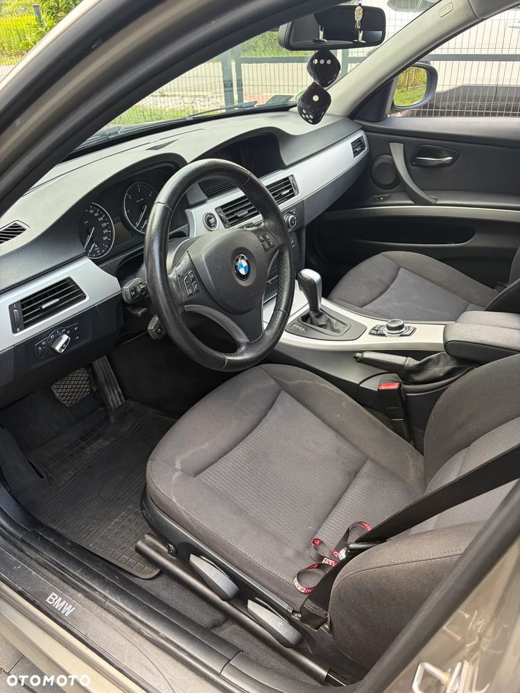 BMW Seria 3 318d DPF - 11
