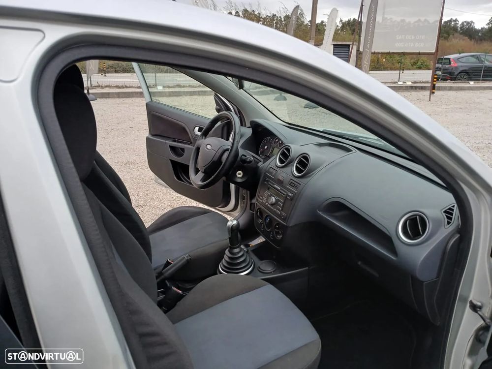 Ford Fiesta 1.25 Trend - 2