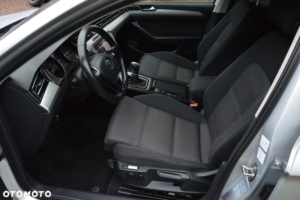 Volkswagen Passat Variant - 22