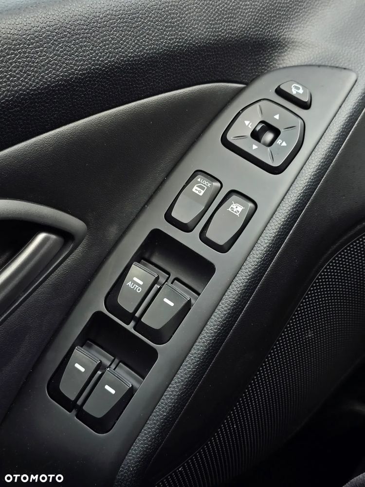 Hyundai ix35 2.0 CRDi Premium 4WD - 30