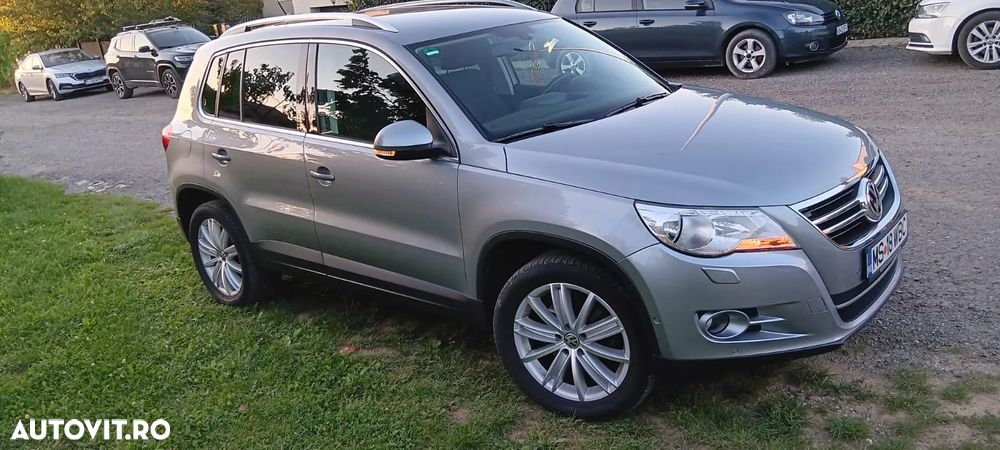 Volkswagen Tiguan 2.0 TDI DPF 4Motion BlueMotion Technology Lounge Sport & Style - 2