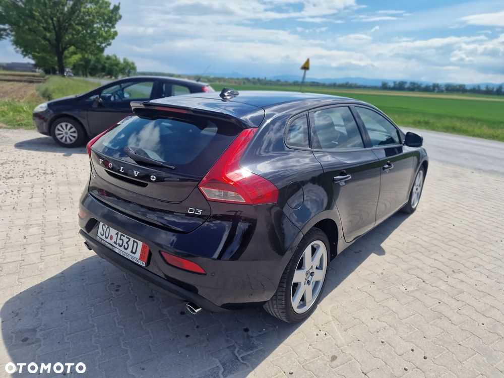 Volvo V40 D3 Geartronic Momentum - 11