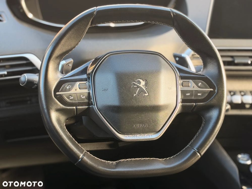Peugeot 3008 1.2 PureTech GPF Allure S&S EAT8 - 19