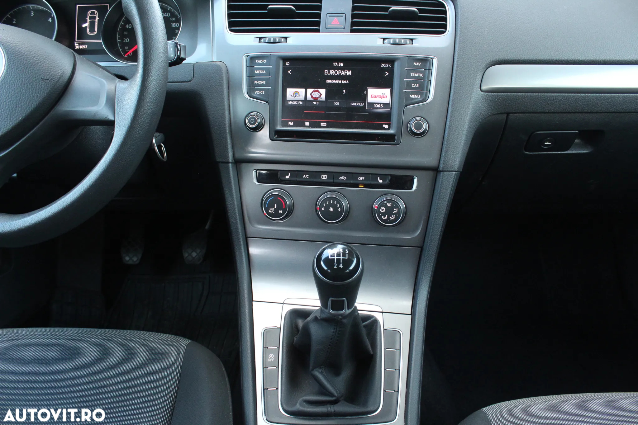 Volkswagen Golf 1.6 TDI DPF Trendline - 6