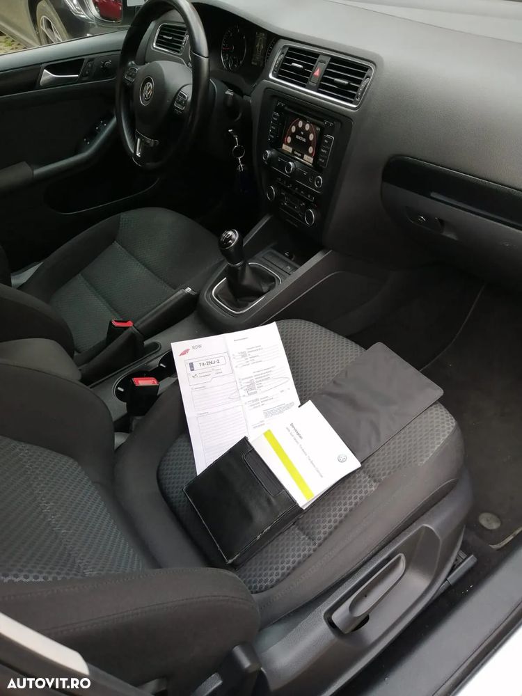 Volkswagen Jetta - 9