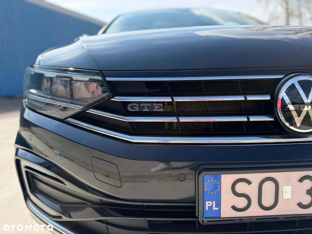 Volkswagen Passat - 16