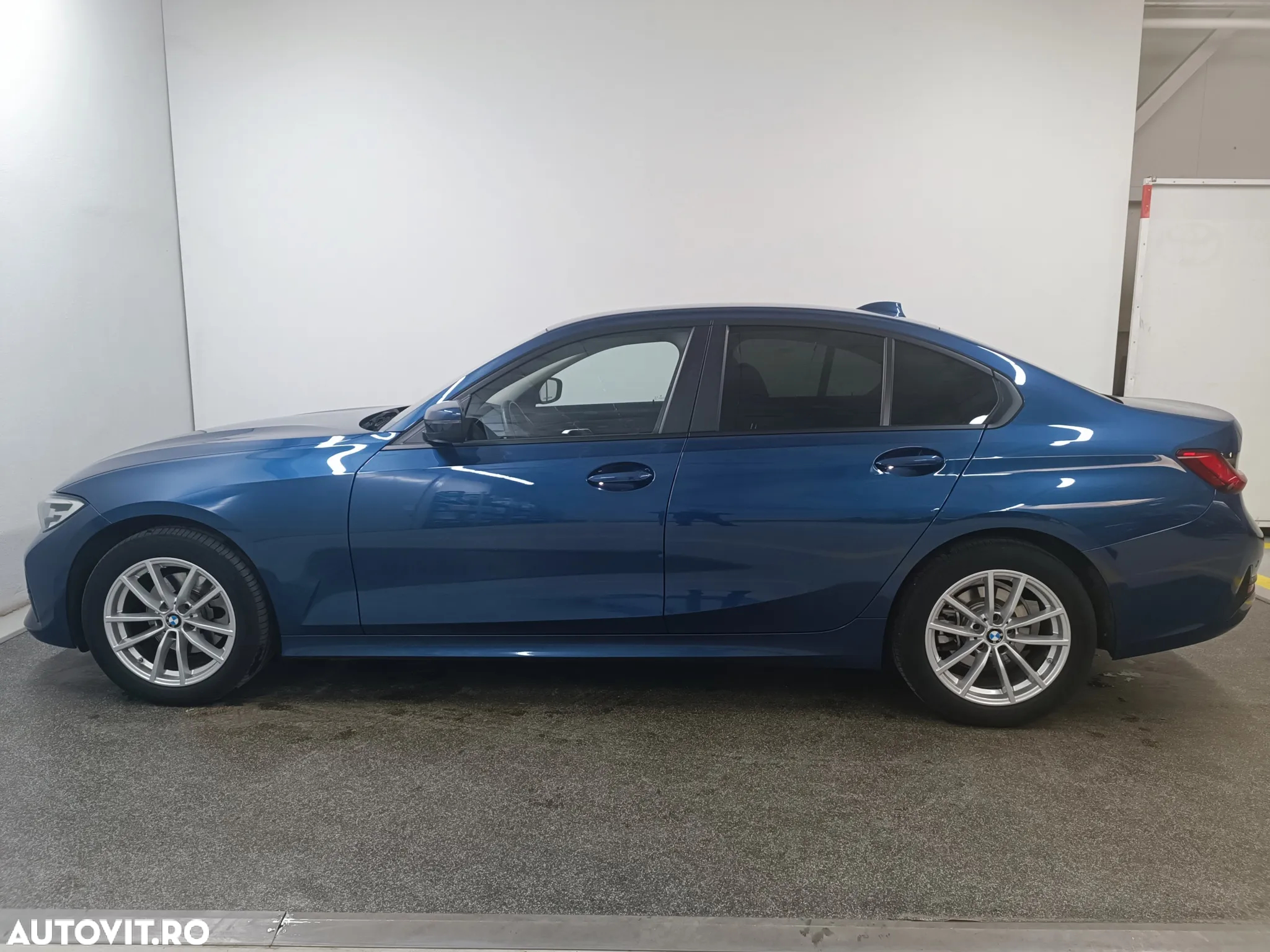 BMW Seria 3 320d xDrive Aut. Luxury Line - 2