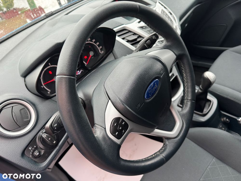 Ford Fiesta - 21