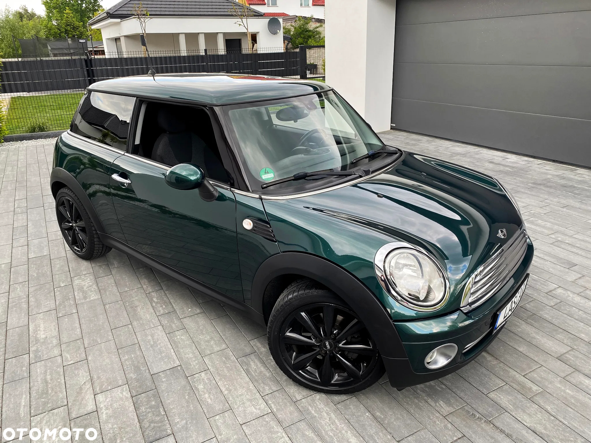 MINI ONE Standard - 12