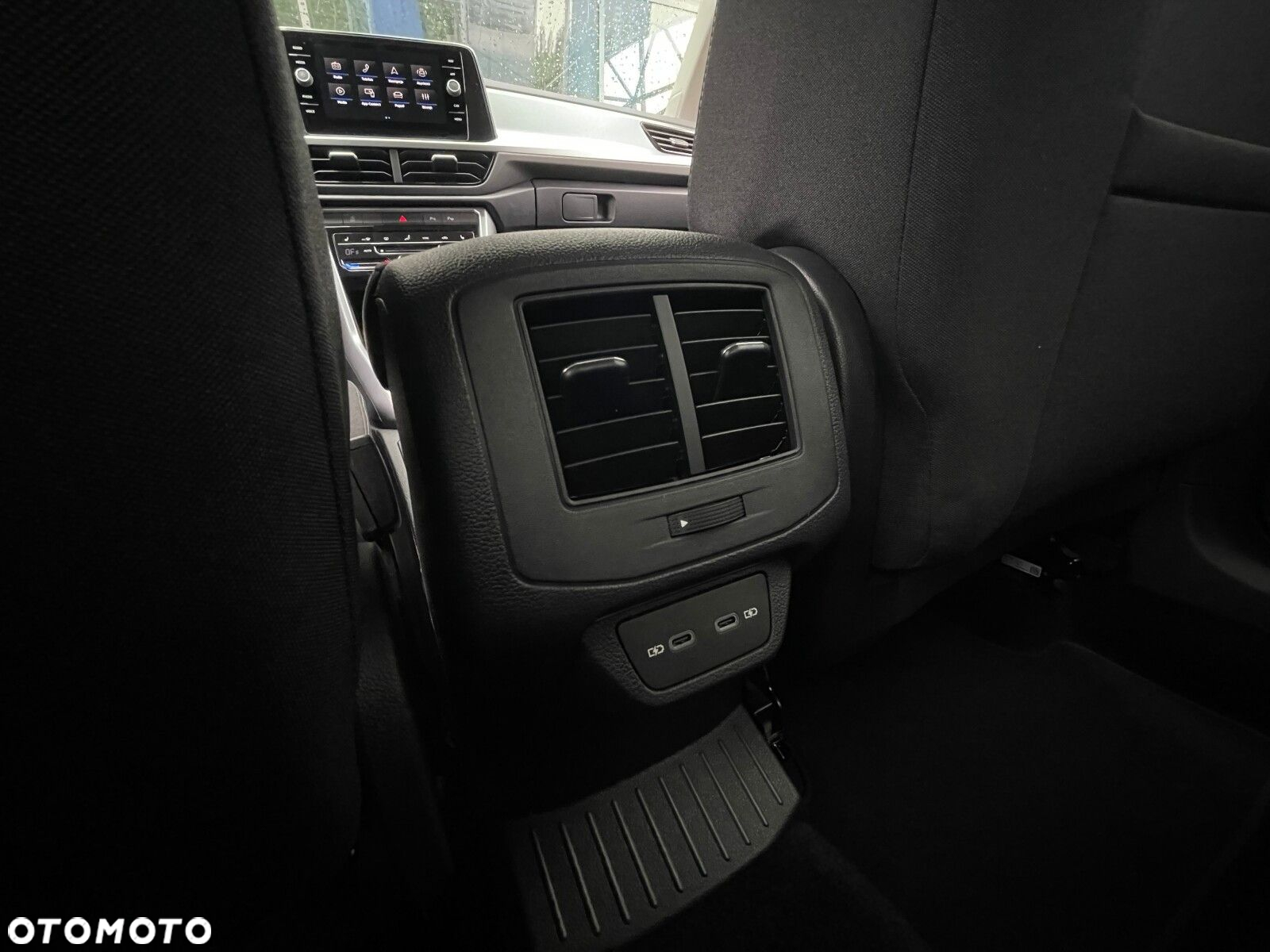 Volkswagen T-Roc 1.5 TSI Life Plus DSG - 27