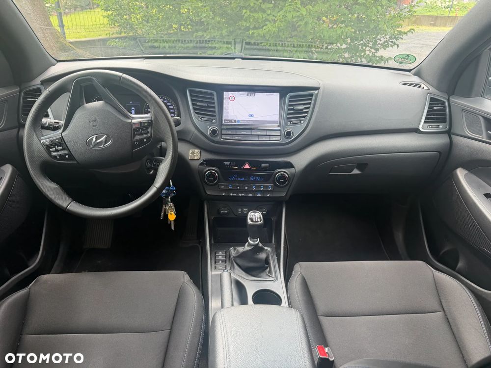 Hyundai Tucson 1.7 CRDI BlueDrive GO 2WD - 19