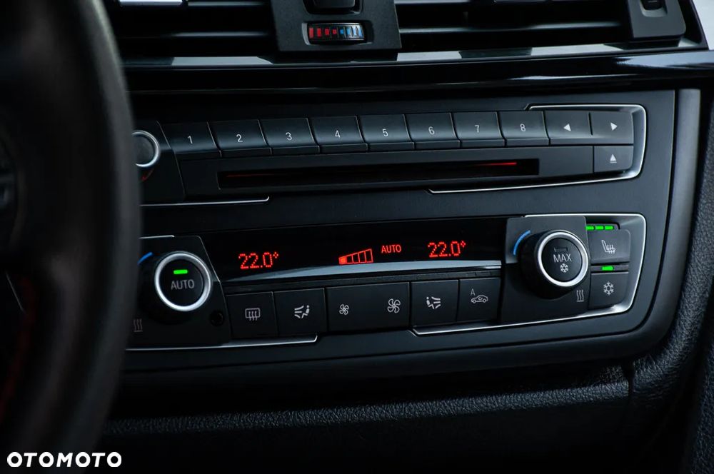 BMW Seria 3 320d M Sport Edition - 36