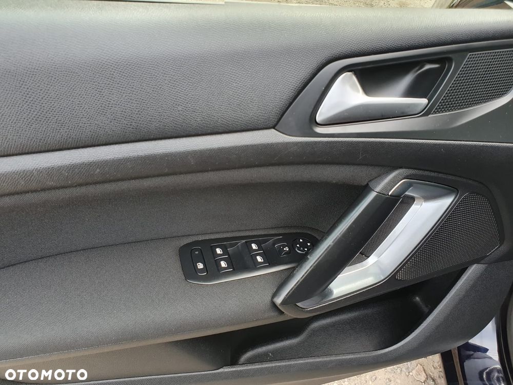 Peugeot 308 1.6 BlueHDi Business Line S&S - 19