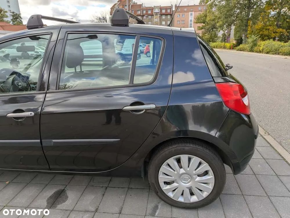 Renault Clio 1.2 16V Alize - 14