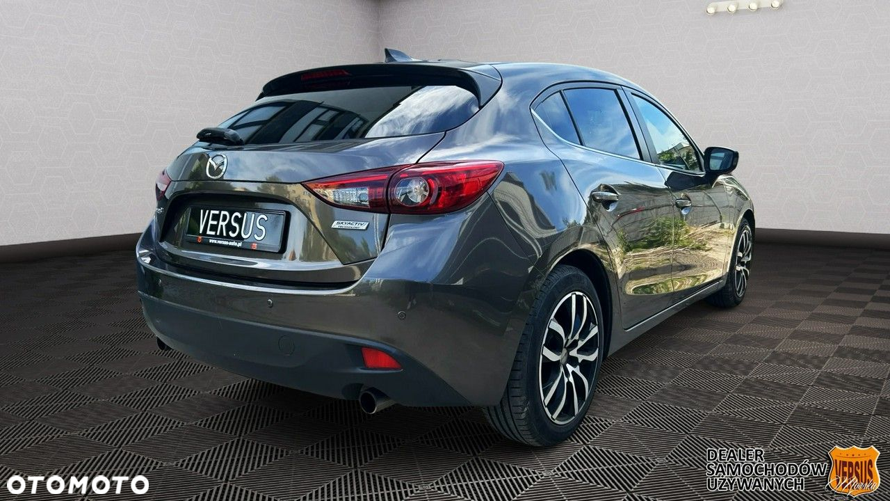 Mazda 3 - 5