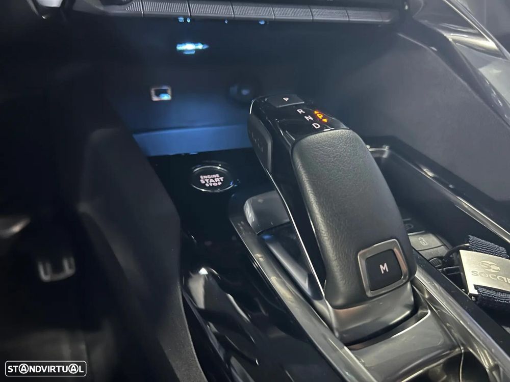 Peugeot 3008 1.6 Hybrid GT Pack e-EAT8 - 35