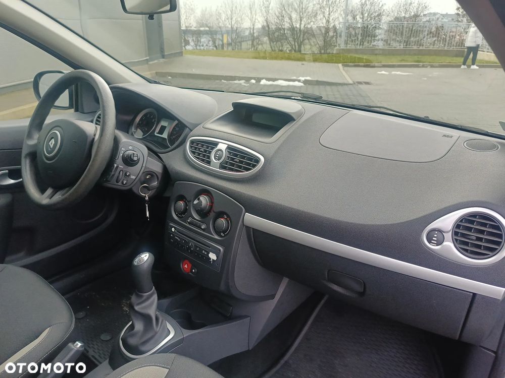 Renault Clio 1.2 16V Alize Euro5 - 5
