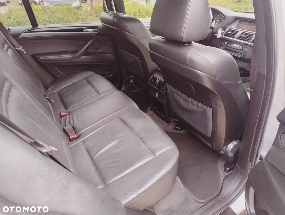 BMW X5 4.8i xDrive - 19
