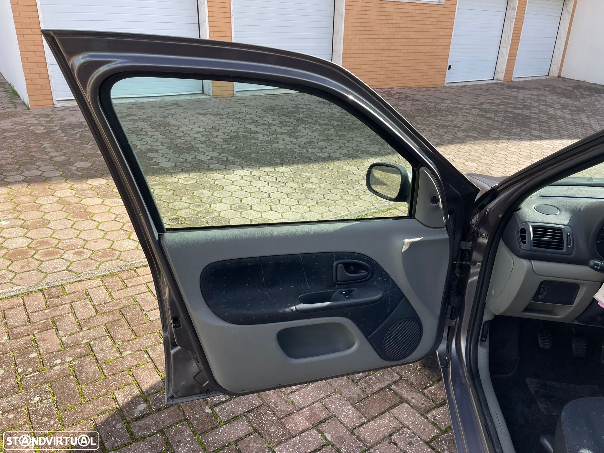 Renault Clio 1.2 Expression - 12