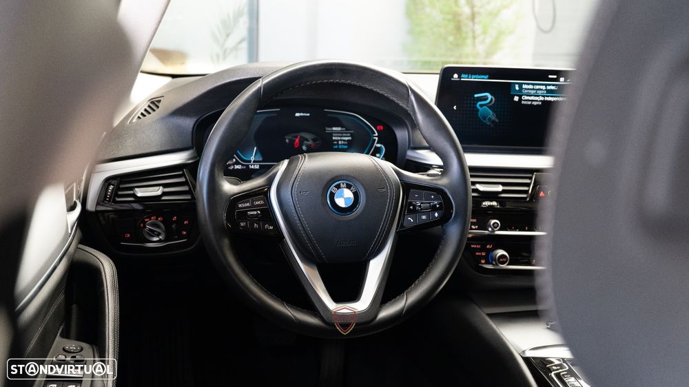 BMW 520 e - 23