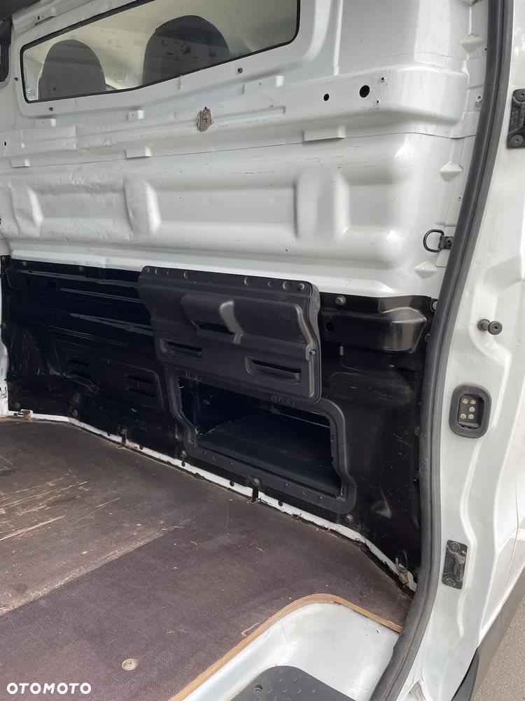 Renault Trafic L2H2 - 5