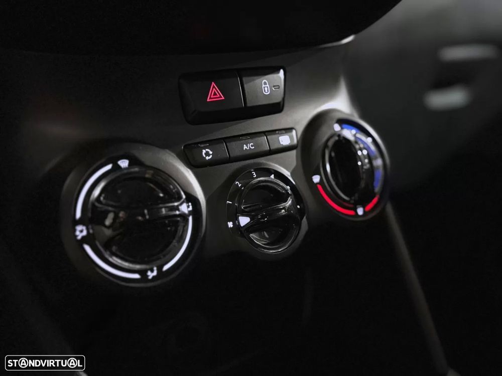 Peugeot 208 1.6 BlueHDi Style - 14