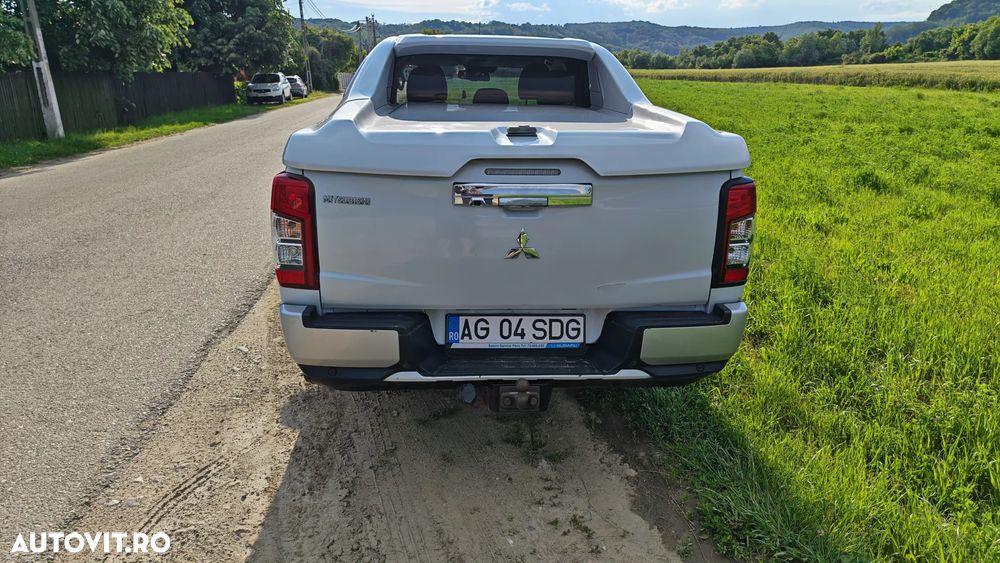 Mitsubishi L200 Double Cab 2.2 DI-D A/T Intense - 5