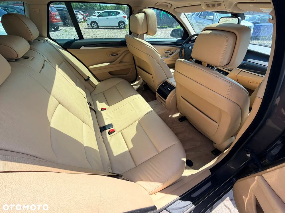 BMW Seria 5 520d Luxury Line - 13
