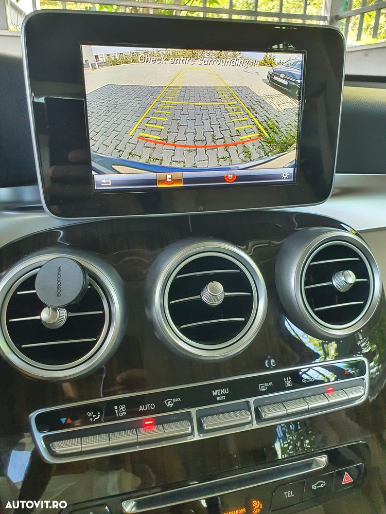 Mercedes-Benz GLC - 12