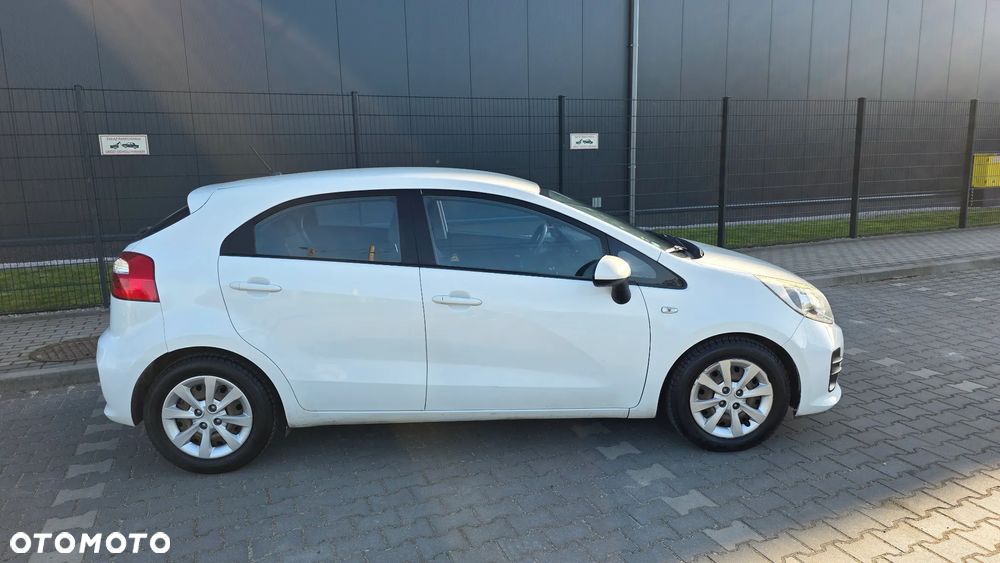 Kia Rio - 15