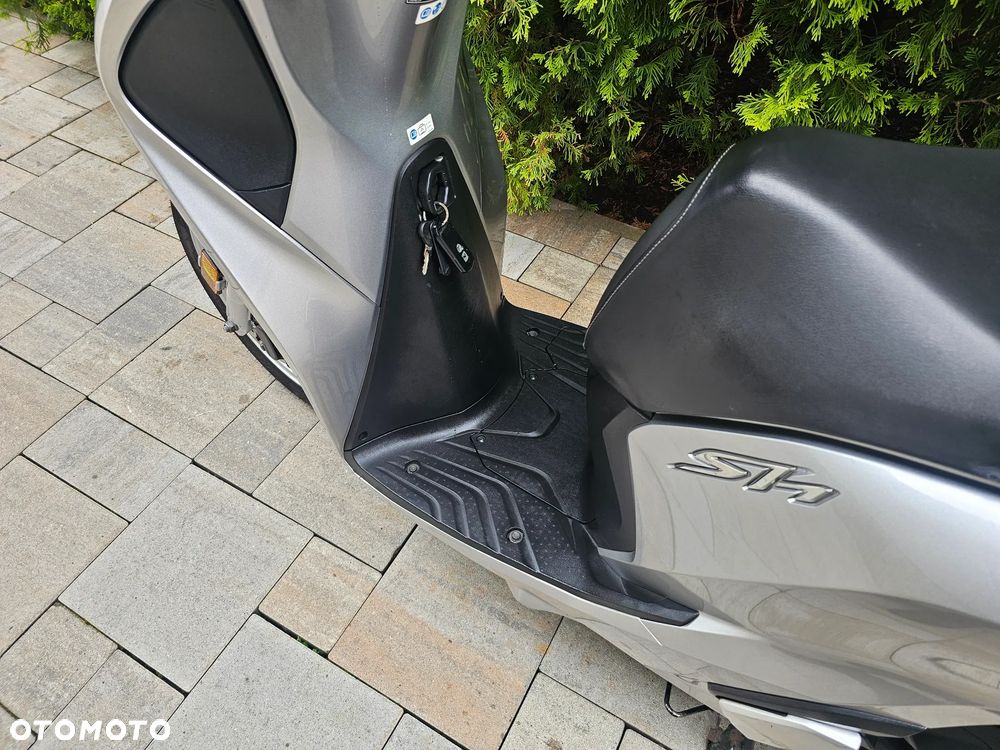 Honda SH - 17