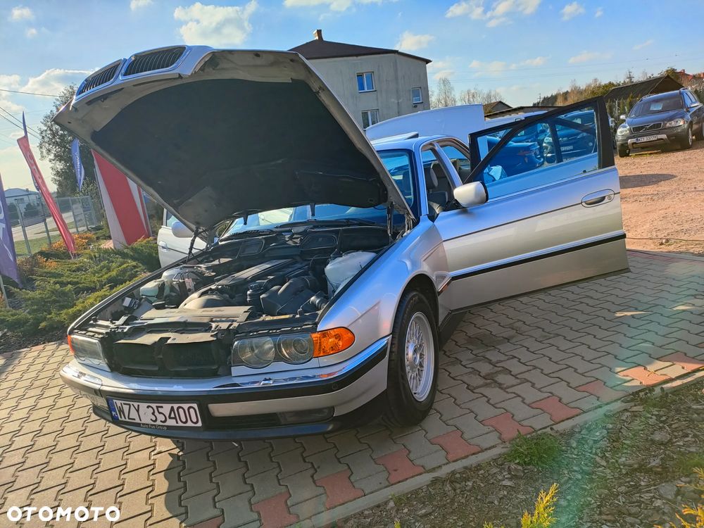 BMW Seria 7 728i L - 30