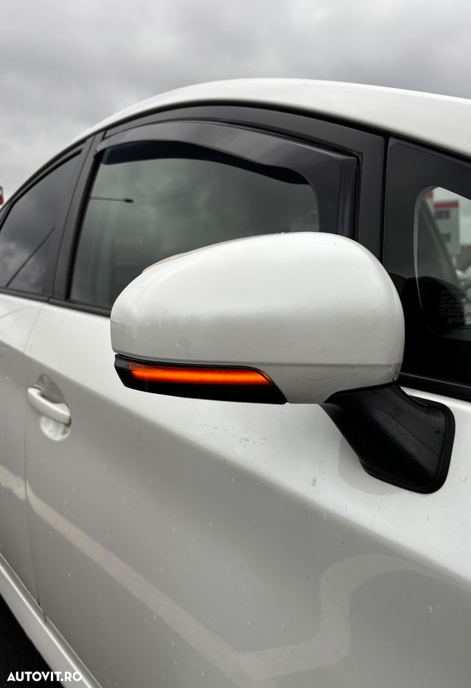 Toyota Prius (Hybrid) Sol - 19