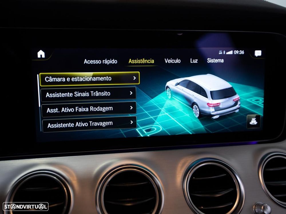 Mercedes-Benz E 300 de 4Matic 9G-TRONIC AMG Line - 39