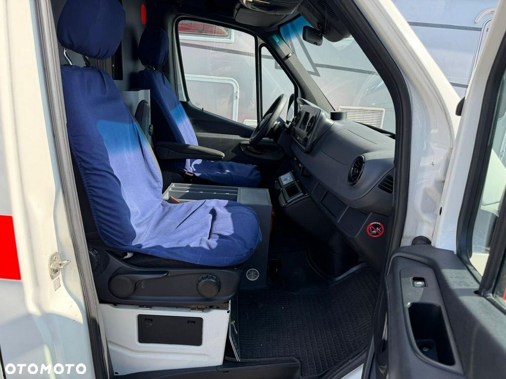 Mercedes-Benz Sprinter - 26