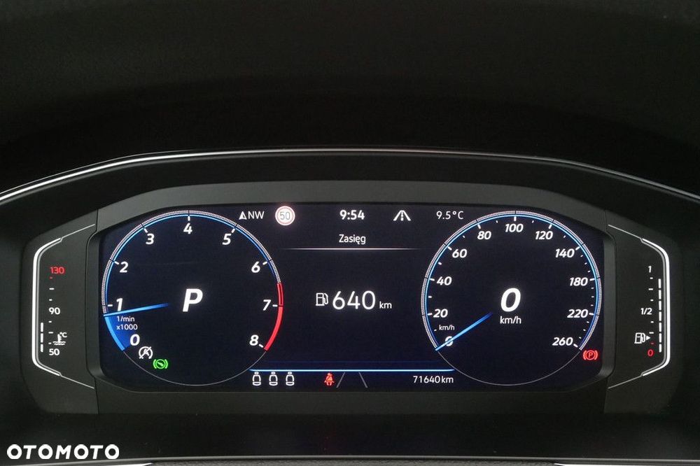 Volkswagen Passat Variant 2.0 TSI Elegance DSG - 9
