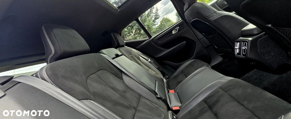 Volvo XC 40 T3 R-Design - 12