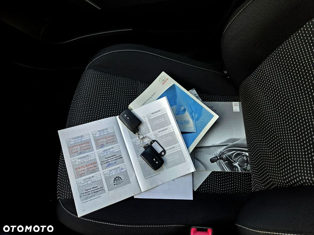 Toyota Auris 1.8 Executive - 24