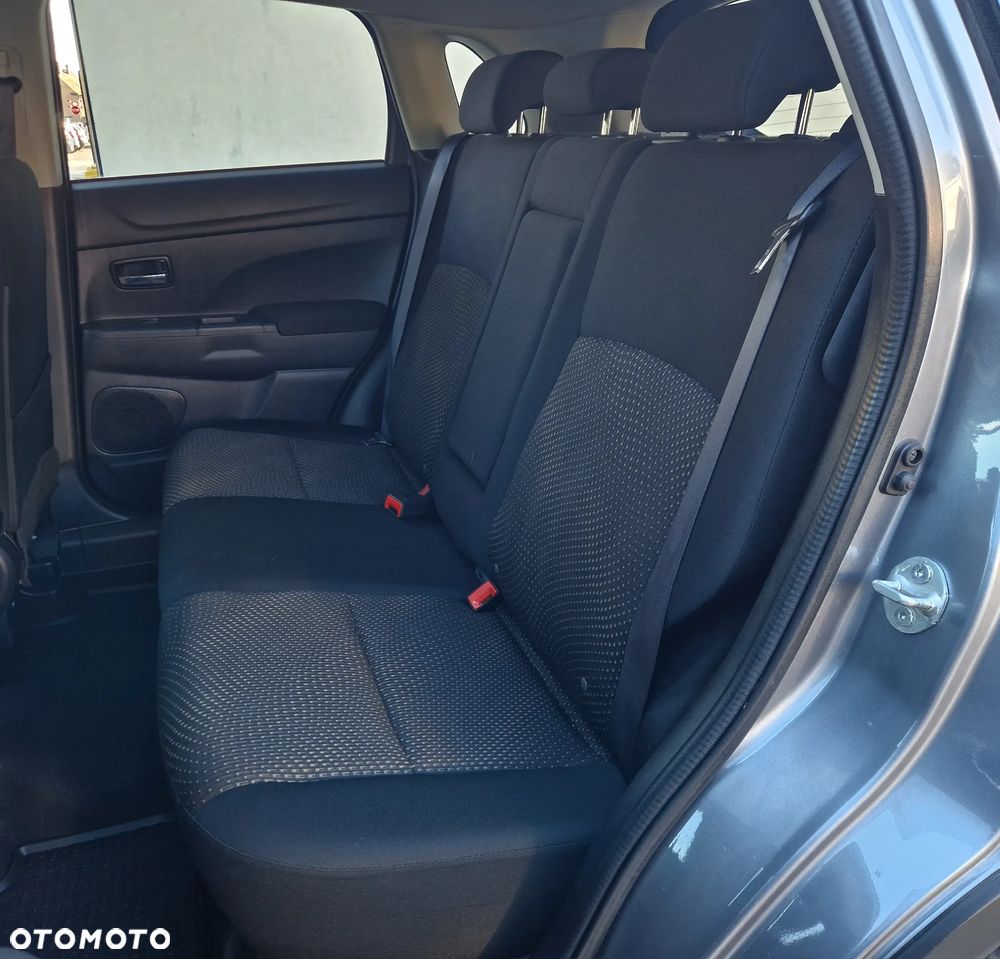 Mitsubishi ASX 1.6 Invite - 32