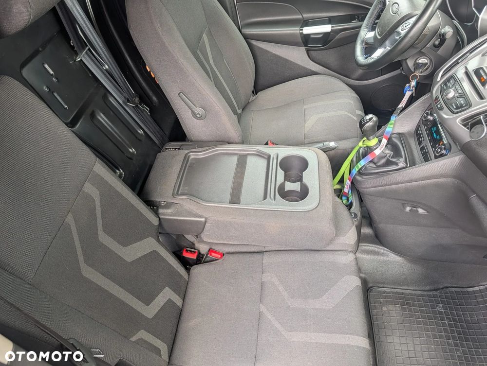Ford Transit Connect - 27
