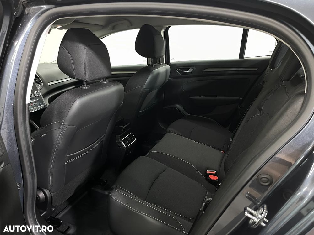 Renault Megane TCe 140 GPF Equilibre - 11