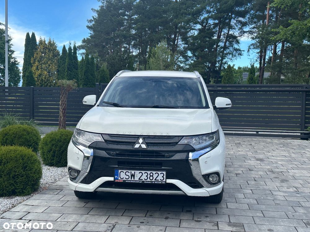 Mitsubishi Outlander 2.0 4WD Plus - 2