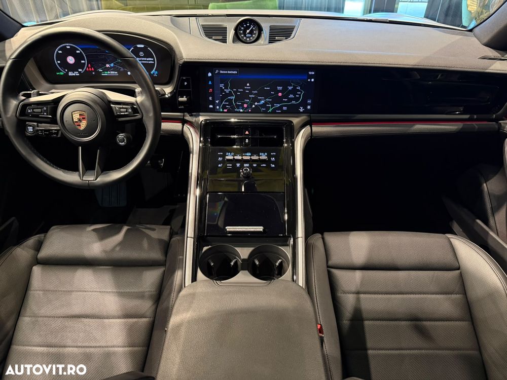 Porsche Panamera 4 E-Hybrid - 15