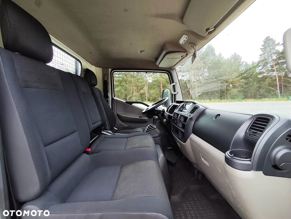 Nissan NT400 - 18